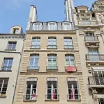 Modern Studio-Faubourg Saint-Honore