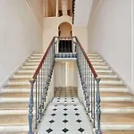 Modern Studio-Faubourg Saint-Honore